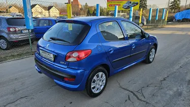 PEUGEOT 206+