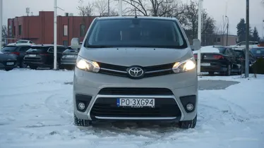 TOYOTA Proace Verso