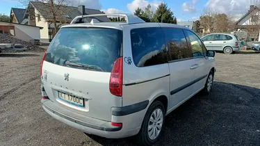 PEUGEOT 807