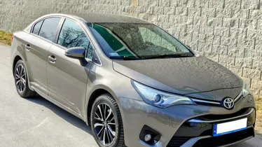 TOYOTA Avensis