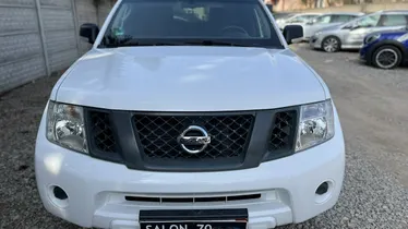 NISSAN Navara