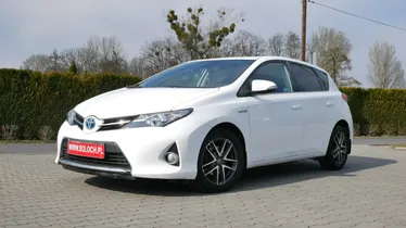TOYOTA Auris