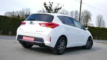 TOYOTA Auris