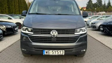 VOLKSWAGEN Multivan