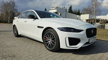 JAGUAR XE