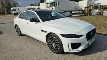 JAGUAR XE