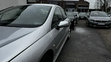 PEUGEOT 407