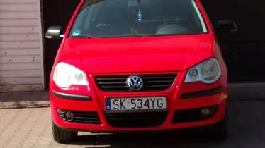 VOLKSWAGEN Polo