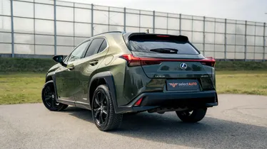 LEXUS UX