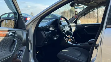 MERCEDES-BENZ C Klasa