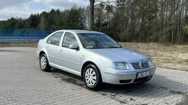 VOLKSWAGEN Bora