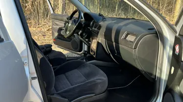 VOLKSWAGEN Bora