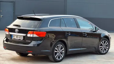 TOYOTA Avensis