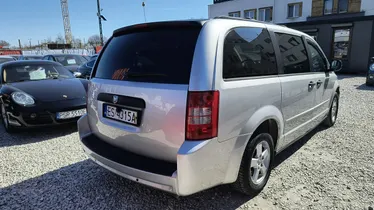 DODGE Caravan