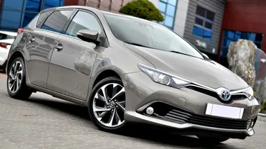 TOYOTA Auris