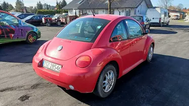 VOLKSWAGEN New Beetle