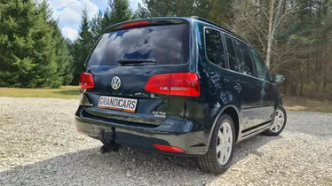 VOLKSWAGEN Touran