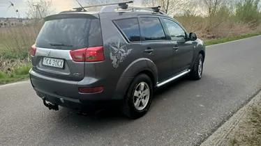PEUGEOT 4007