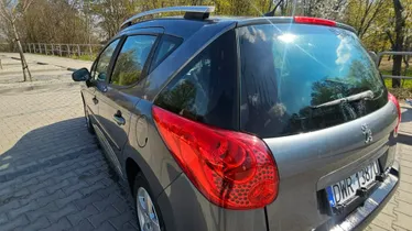 PEUGEOT 207