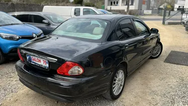JAGUAR X-Type