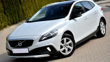 VOLVO V40 Cross Country