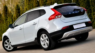 VOLVO V40 Cross Country