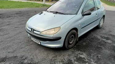 PEUGEOT 206