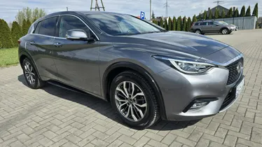 INFINITI Q30