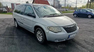 CHRYSLER Town & Country