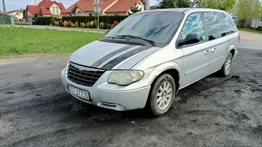 CHRYSLER Town & Country