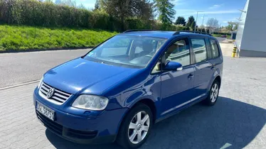VOLKSWAGEN Touran