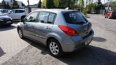 NISSAN Tiida