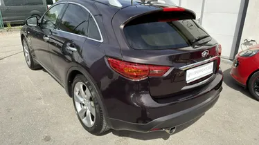 INFINITI QX70
