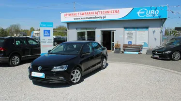 VOLKSWAGEN Jetta