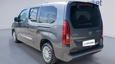 TOYOTA Proace City