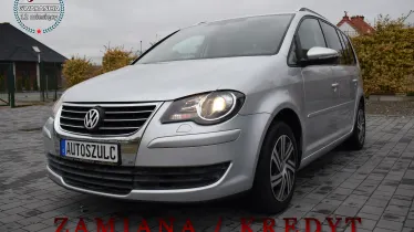 VOLKSWAGEN Touran