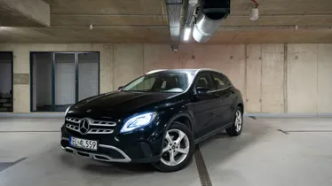 MERCEDES-BENZ GLA