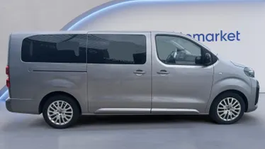 PEUGEOT Traveller