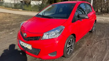 TOYOTA Yaris