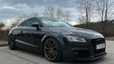 AUDI TT