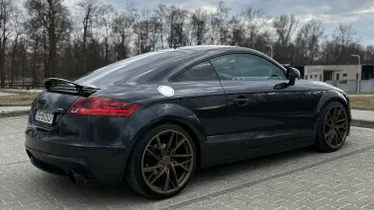 AUDI TT