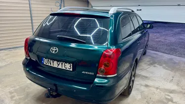 TOYOTA Avensis