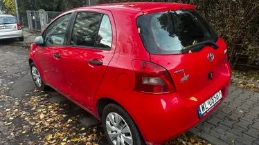 TOYOTA Yaris