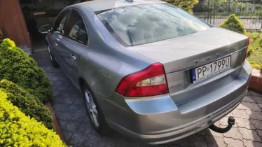 VOLVO S80