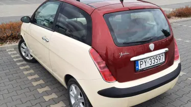 LANCIA Ypsilon