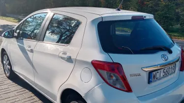 TOYOTA Yaris