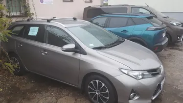 TOYOTA Auris