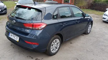 HYUNDAI i30