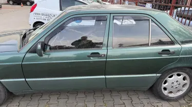 MERCEDES-BENZ 190