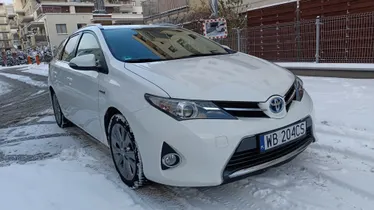 TOYOTA Auris